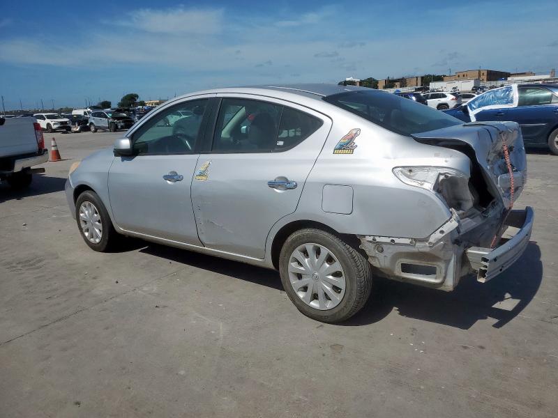 Sedans NISSAN VERSA 2012 Srebrny
