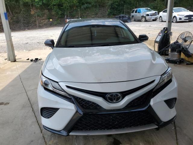  TOYOTA CAMRY 2019 Biały
