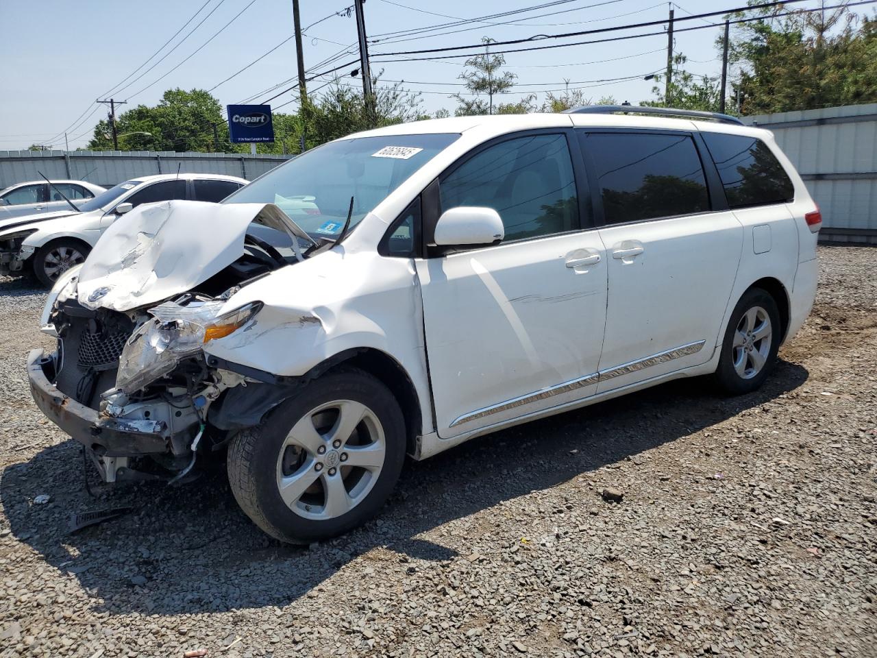 2012 Toyota Sienna Le იყიდება Hillsborough-ში, NJ - Front End