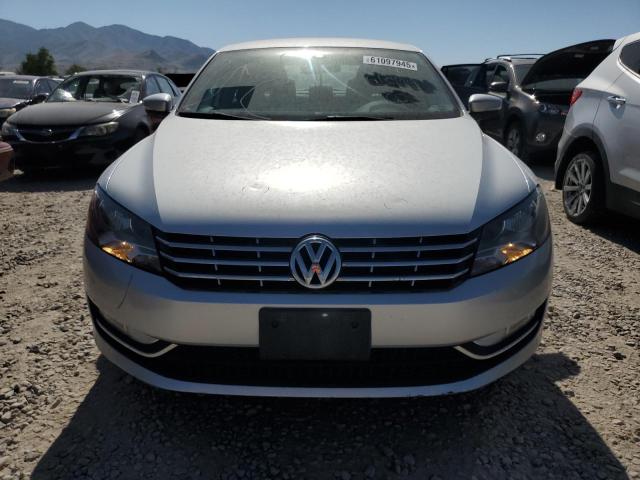  VOLKSWAGEN PASSAT 2015 Srebrny