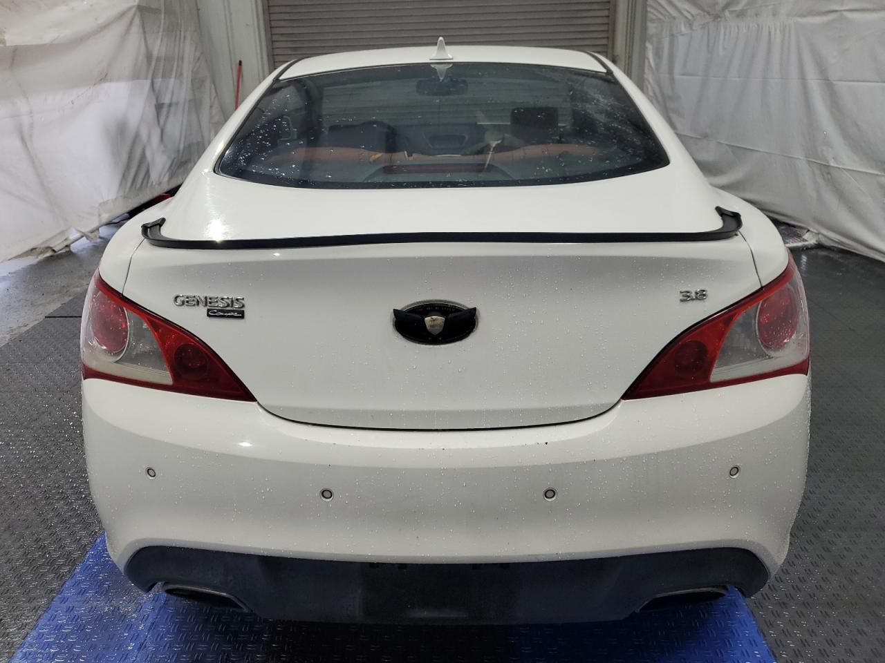 2010 Hyundai Genesis Coupe 3.8L VIN: KMHHU6KH0AU010630 Lot: 60736055