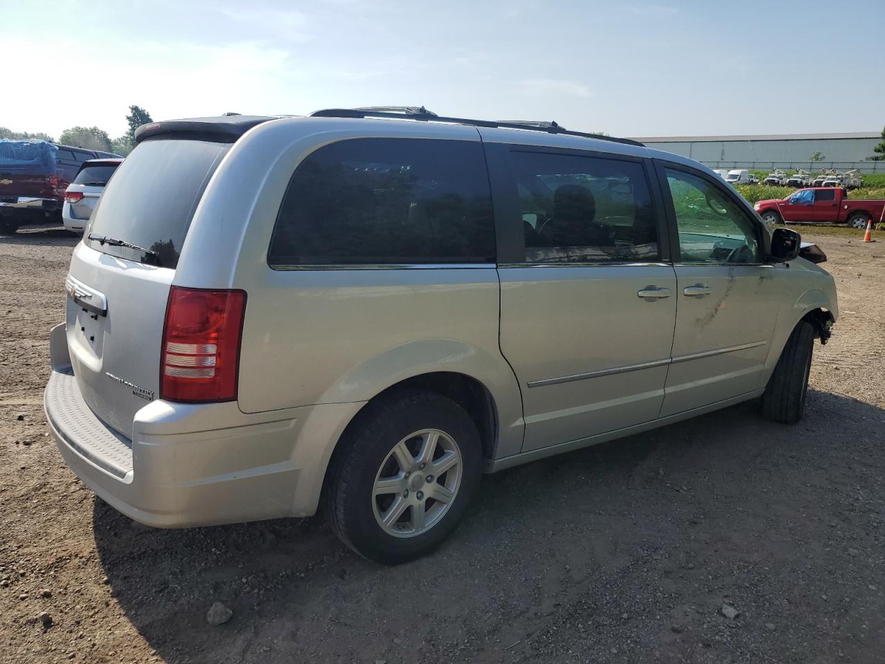 CHRYSLER MINIVAN 2010 VIN 2A4RR8DX8AR495990 фото 3