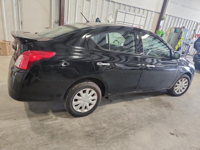  NISSAN VERSA 2018 Чорний