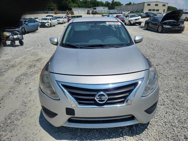  NISSAN VERSA 2016 Srebrny