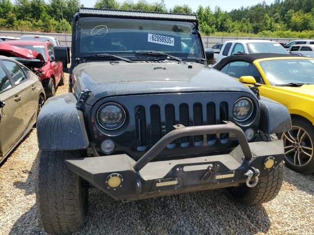 Parquets JEEP WRANGLER 2014 Czarny