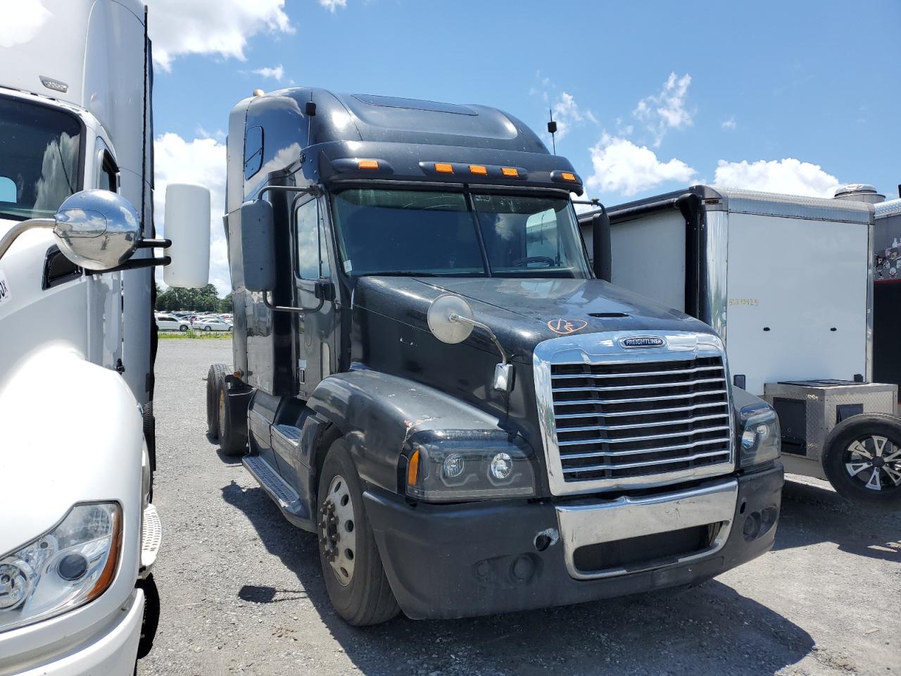 2008 Freightliner Cst120 Semi Truck за продажба в Gastonia, NC - Burn