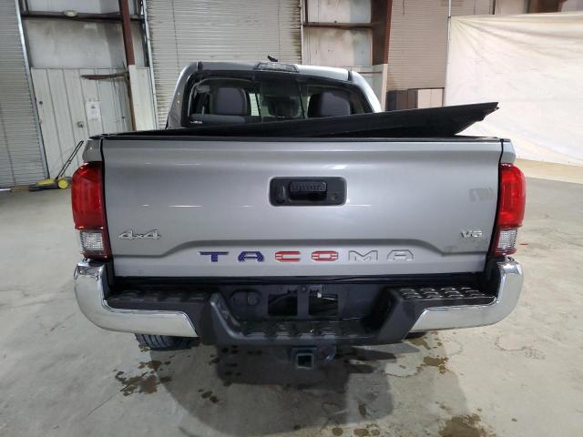  TOYOTA TACOMA 2020 Srebrny