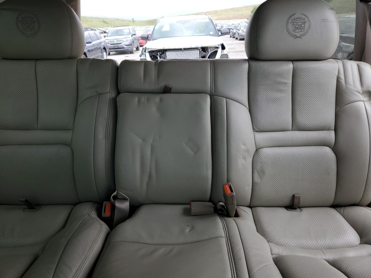 2000 Cadillac Escalade VIN: 1GYEK13R4YR120238 Lot: 61397315