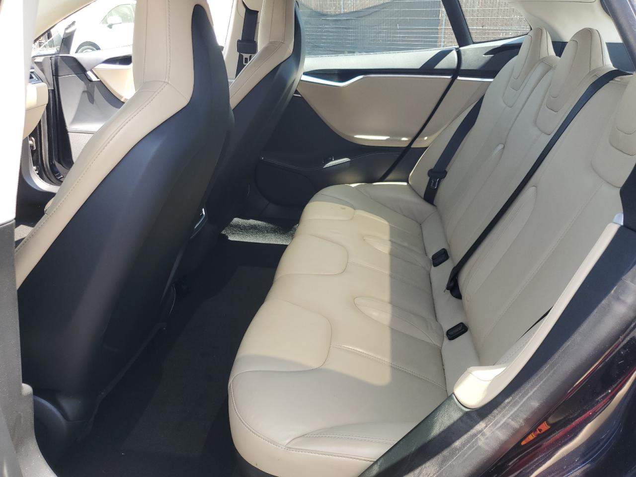2014 Tesla Model S VIN: 5YJSA1H14EFP44945 Lot: 61503425