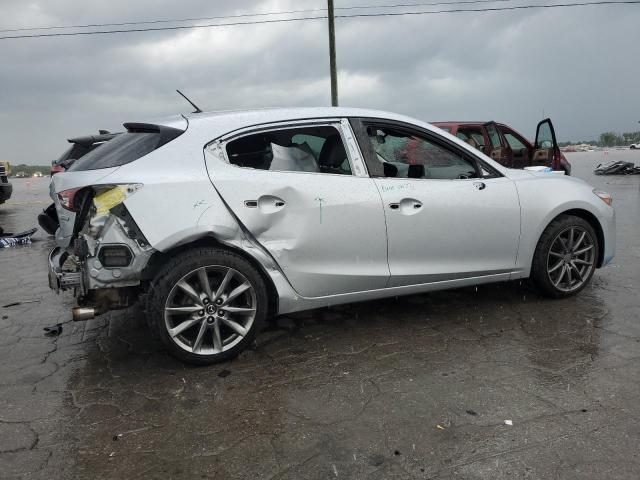 MAZDA 3 2018 Silver