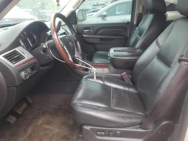 Паркетники CADILLAC ESCALADE 2012 Білий