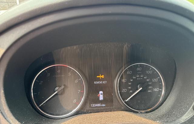 MITSUBISHI OUTLANDER 2018 Silver