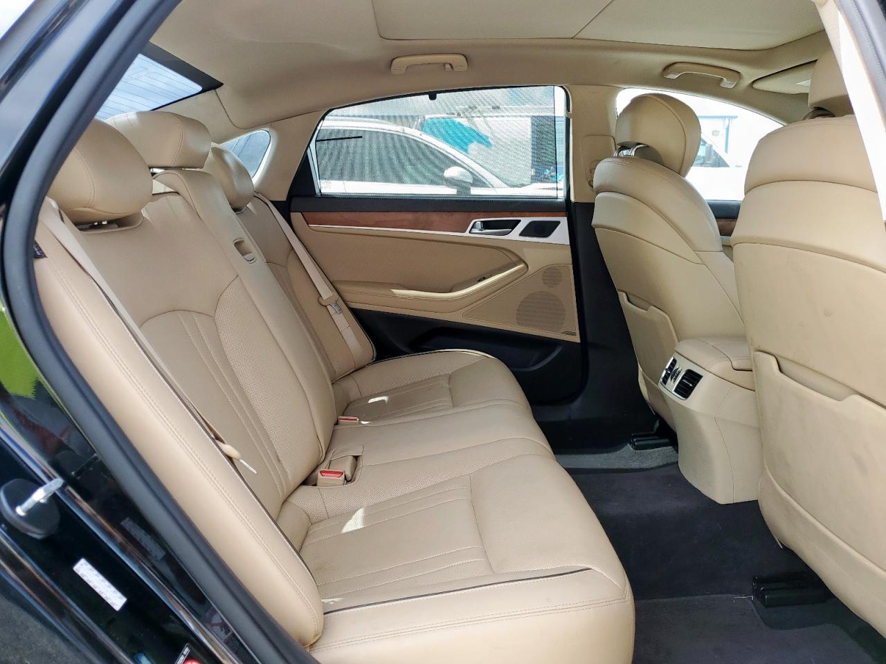2015 Hyundai Genesis 3.8L VIN: KMHGN4JE4FU081535 Lot: 62321235