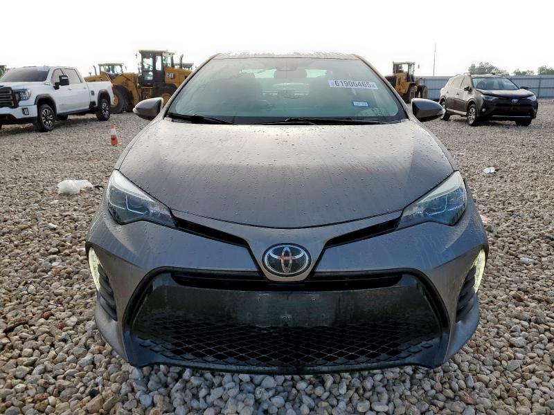 Sedans TOYOTA COROLLA 2017 Złoty