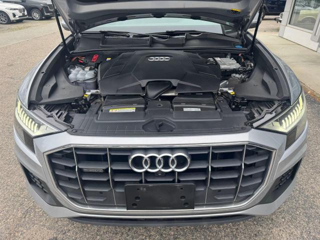  AUDI Q8 2019 Srebrny