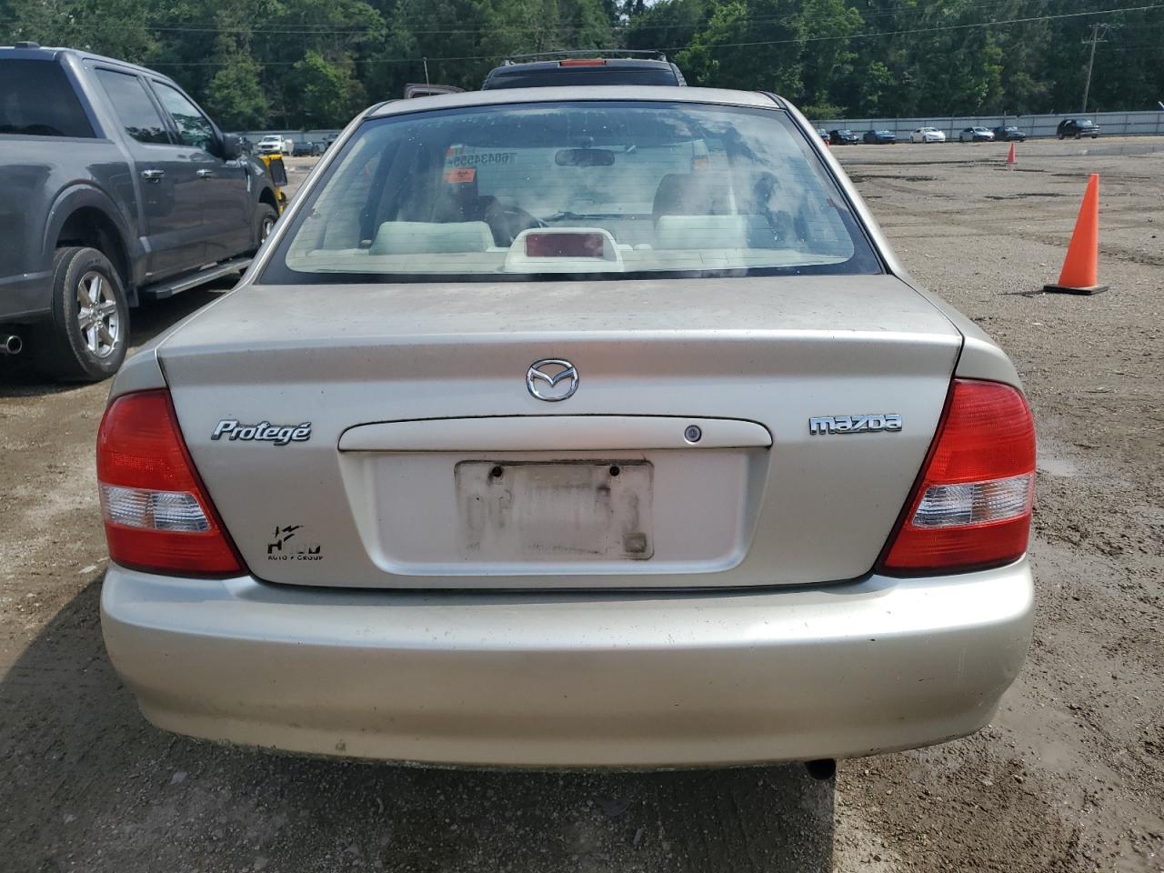 2002 Mazda Protege Dx VIN: JM1BJ225521563472 Lot: 60434555