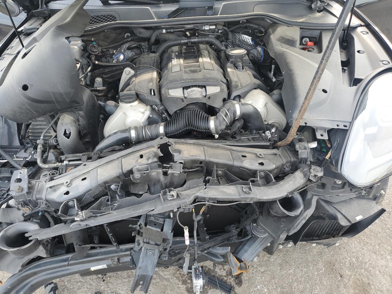 2015 Porsche Cayenne Turbo VIN: WP1AC2A28FLA82086 Lot: 59860125