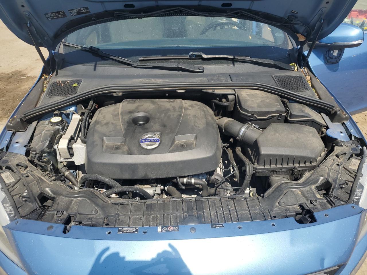 2015 Volvo S60 Platinum VIN: YV126MFMXF1345977 Lot: 62184635