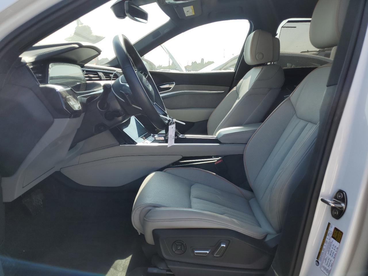 2024 Audi Q8 E-Tron Prestige VIN: WA16AAGE1RB052327 Lot: 61495325