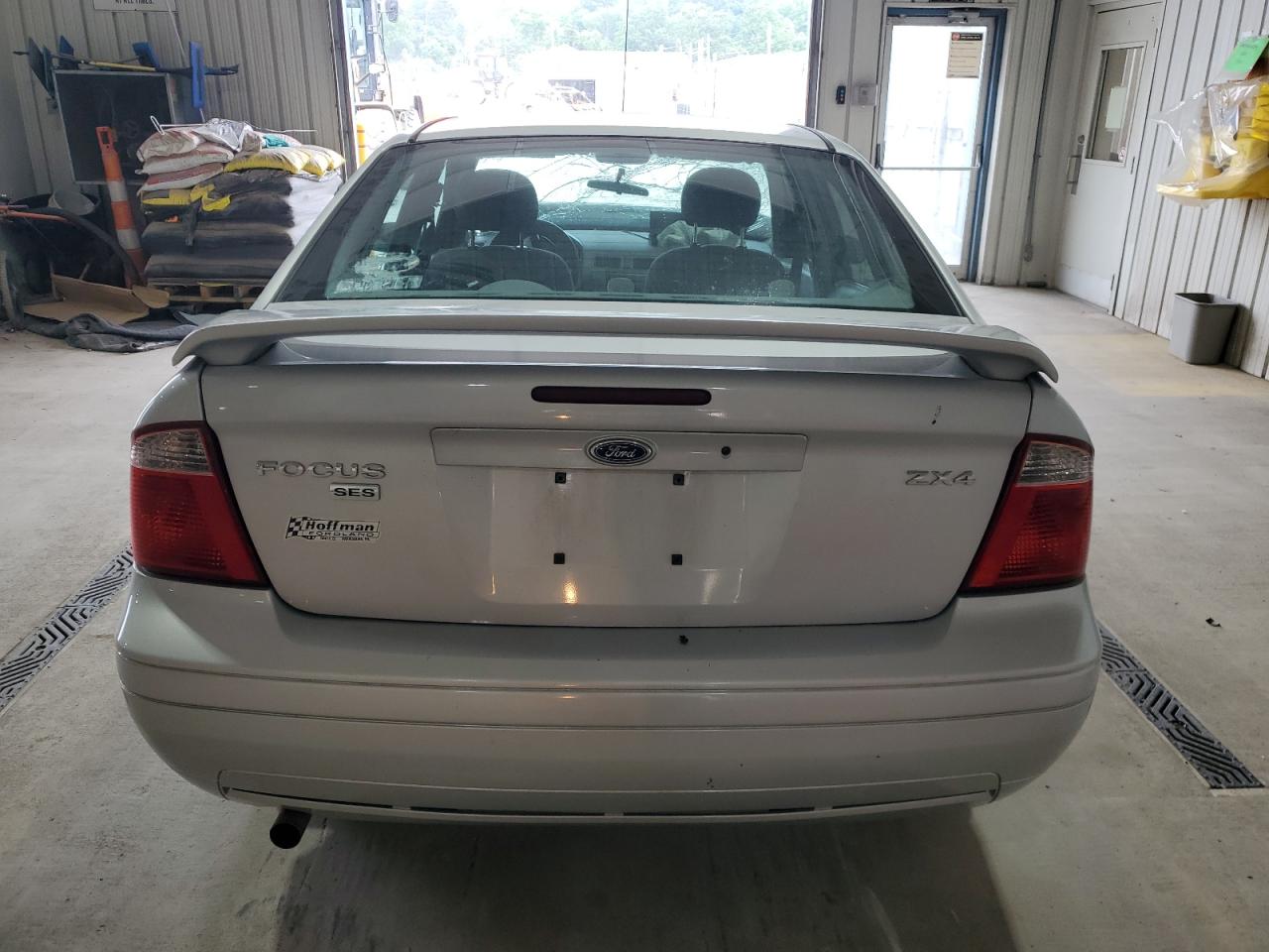 2005 Ford Focus Zx4 VIN: 1FAFP34N25W122432 Lot: 60869335