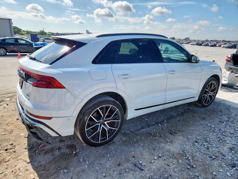  AUDI Q8 2020 Белы