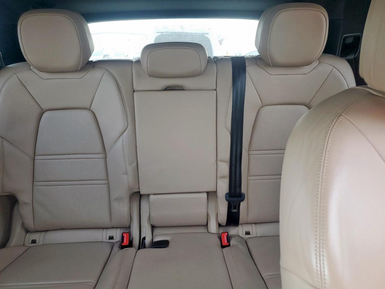 2019 Porsche Cayenne Se Hybrid VIN: WP1AE2AY2KDA52133 Lot: 61131945