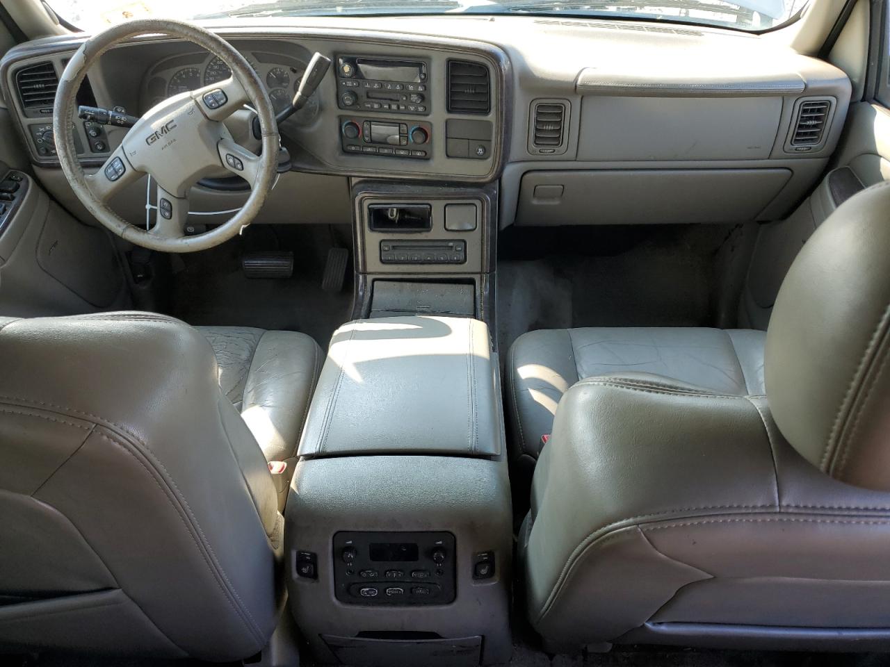 2004 GMC Yukon Denali VIN: 1GKEK63U44J129946 Lot: 63145875