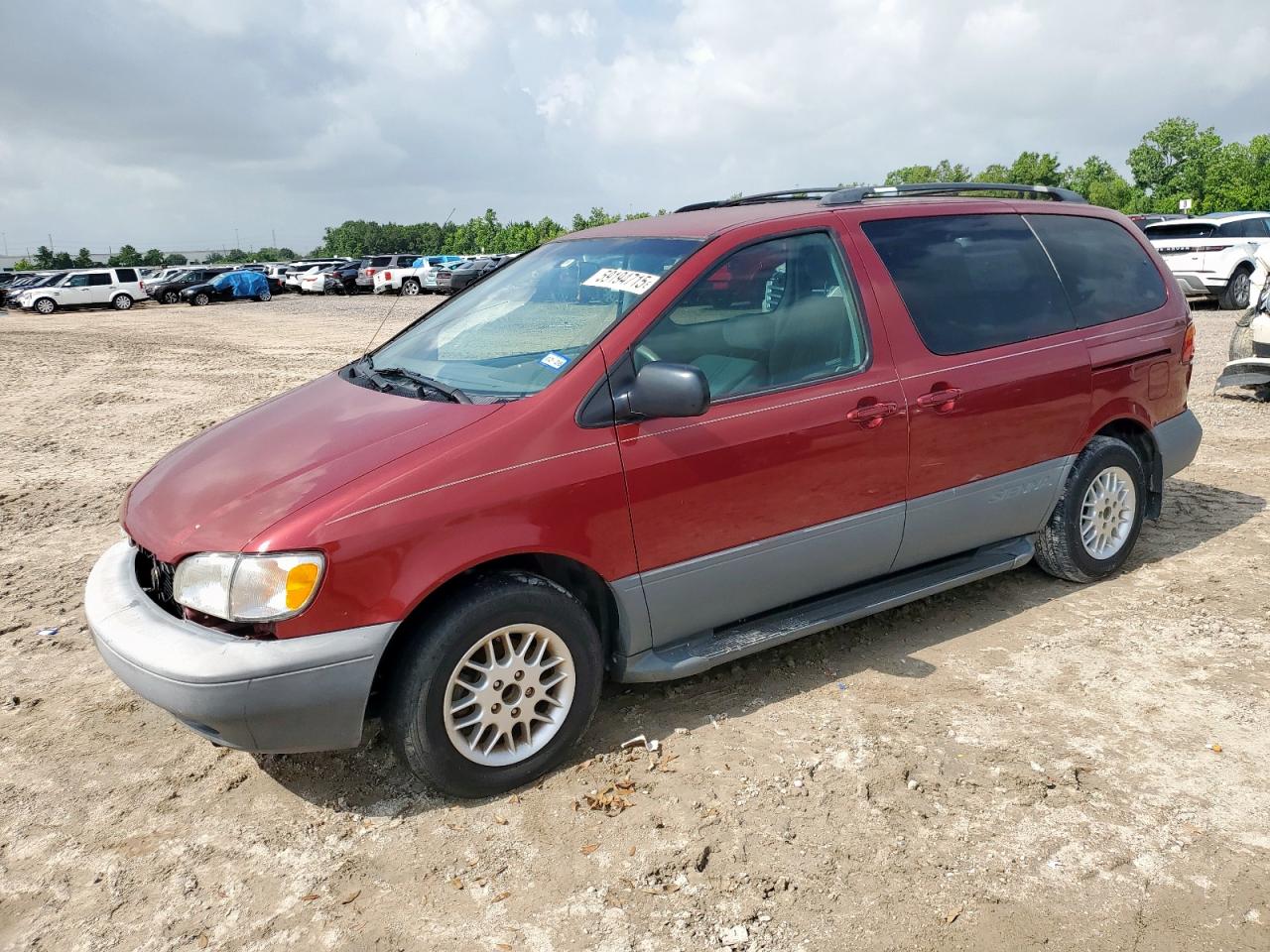 1999 Toyota Sienna Le for Sale in Houston, TX - Front End