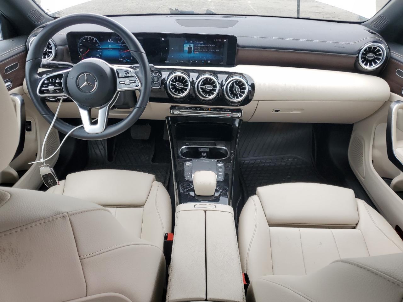 MERCEDES-BENZ CLA-CLASS 2022 VIN W1K5J4HB4NN261986 photo 8