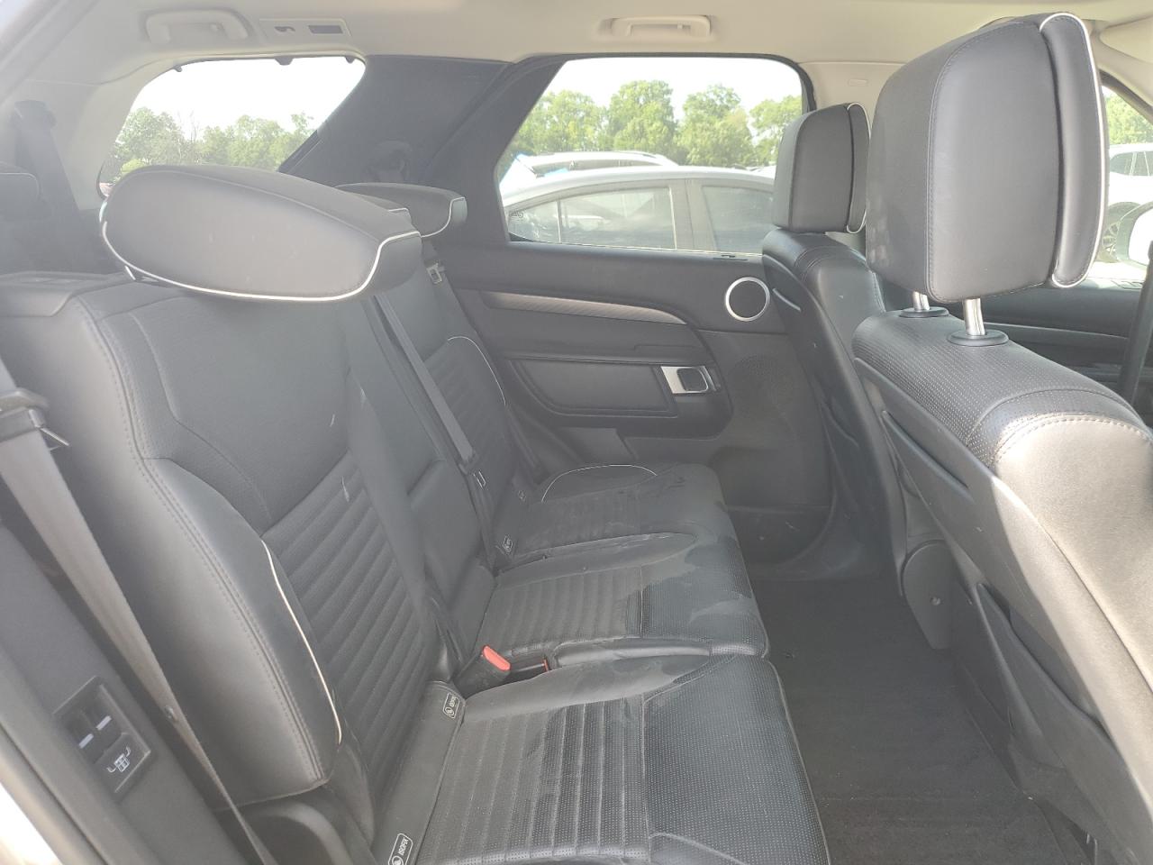 2017 Land Rover Discovery Hse Luxury VIN: SALRHBBV7HA033645 Lot: 61756505