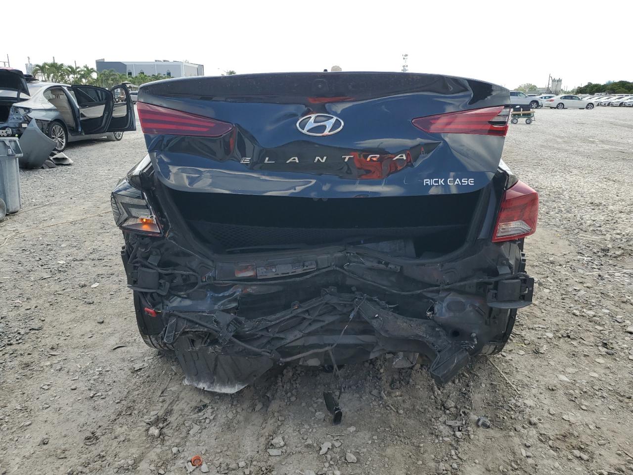 2020 Hyundai Elantra Sel VIN: 5NPD84LF4LH568129 Lot: 62388005