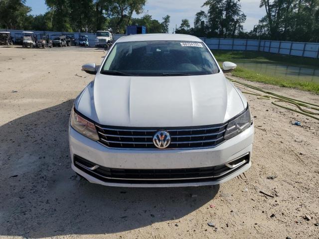  VOLKSWAGEN PASSAT 2017 Biały