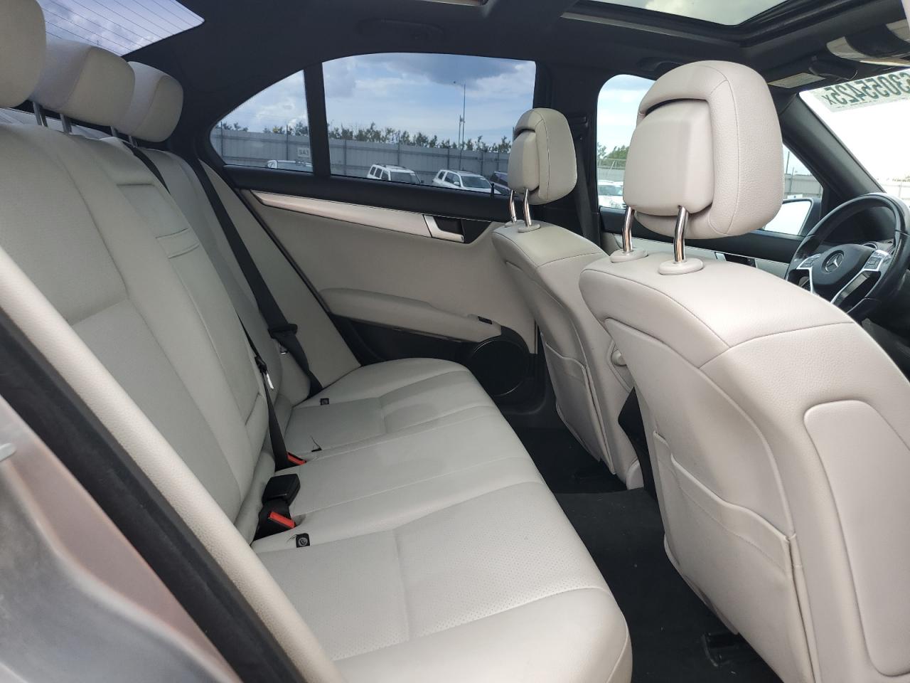 2012 Mercedes-Benz C 300 4Matic VIN: WDDGF8BB9CA632381 Lot: 63055425