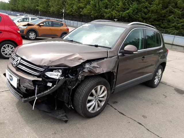 VOLKSWAGEN TIGUAN MAT 2015