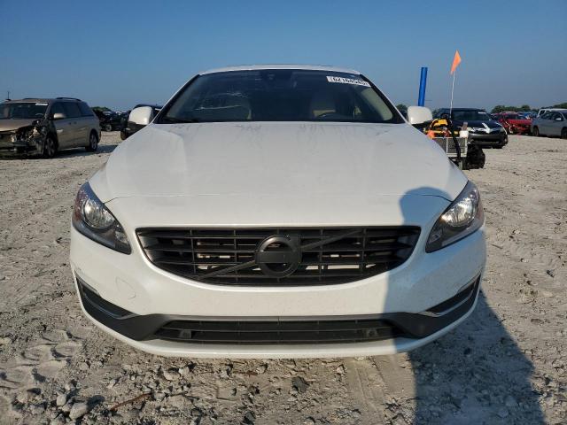  VOLVO S60 2018 Белы
