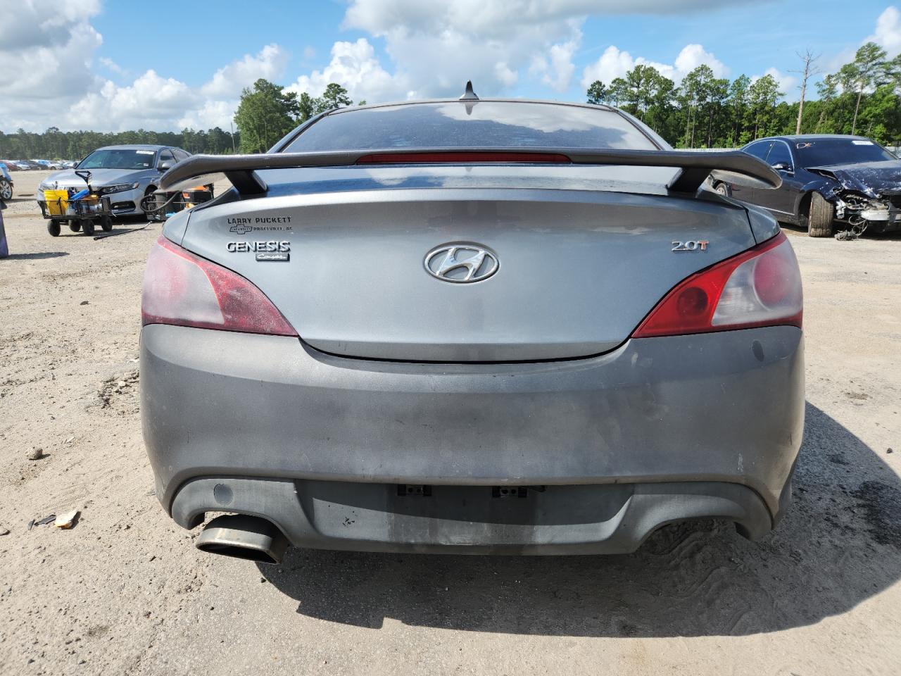 2010 Hyundai Genesis Coupe 2.0T VIN: KMHHT6KD9AU028740 Lot: 62997005