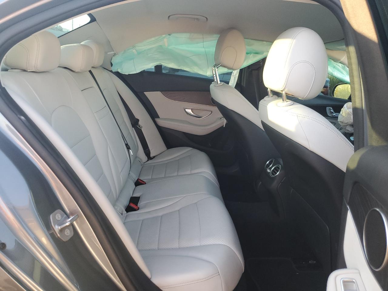 2017 Mercedes-Benz C 300 VIN: 55SWF4JB7HU215628 Lot: 63165295