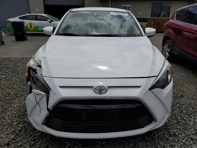  TOYOTA YARIS 2017 Biały