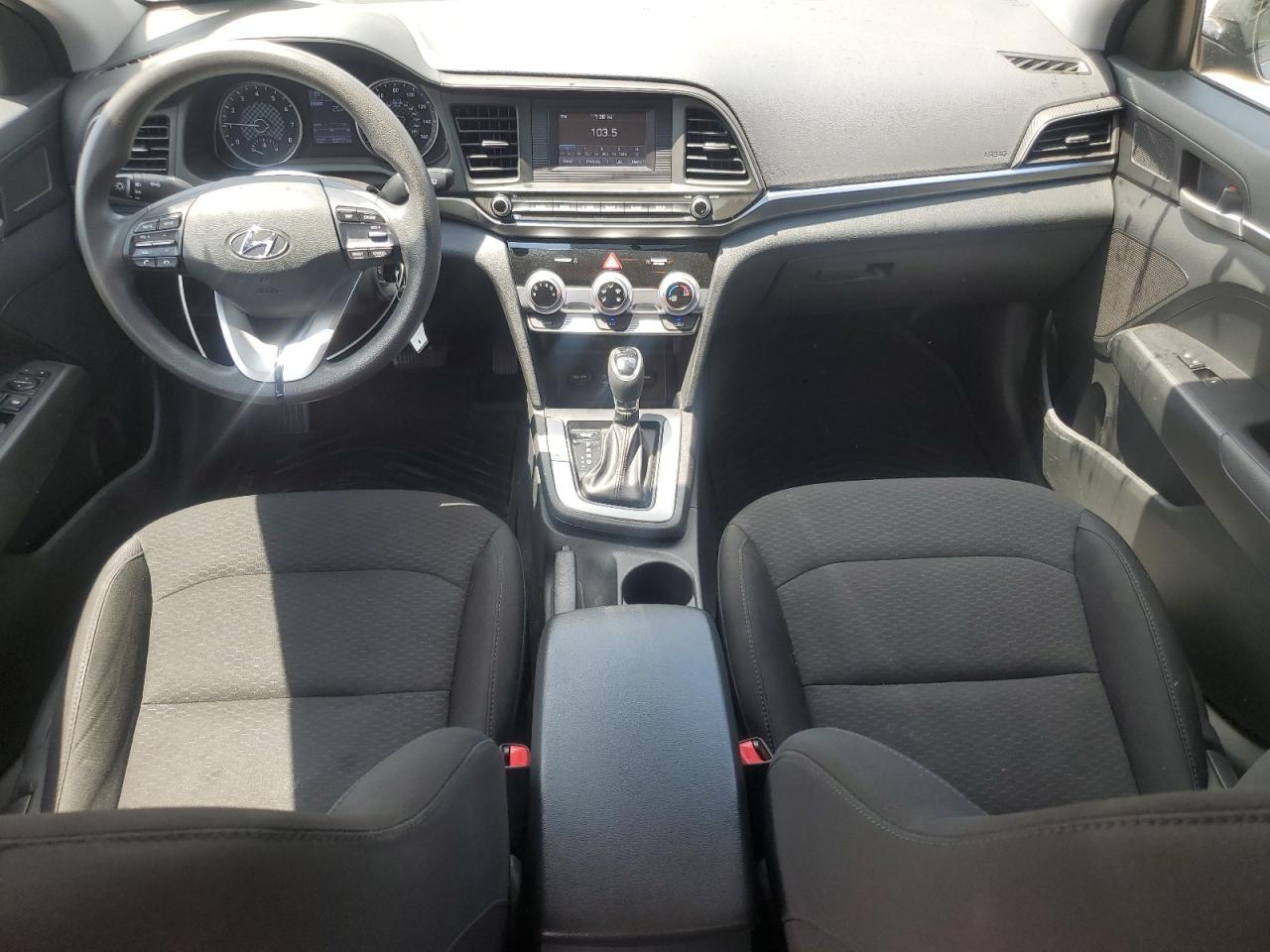 2019 Hyundai Elantra Se VIN: 5NPD74LF6KH484587 Lot: 61870255