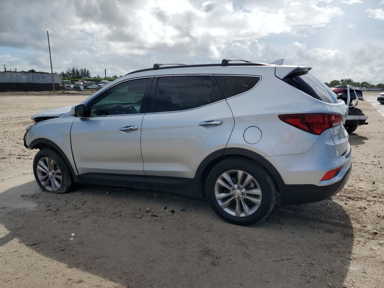 HYUNDAI SANTA FE 2018 VIN 5XYZUDLA8JG508459 photo 2