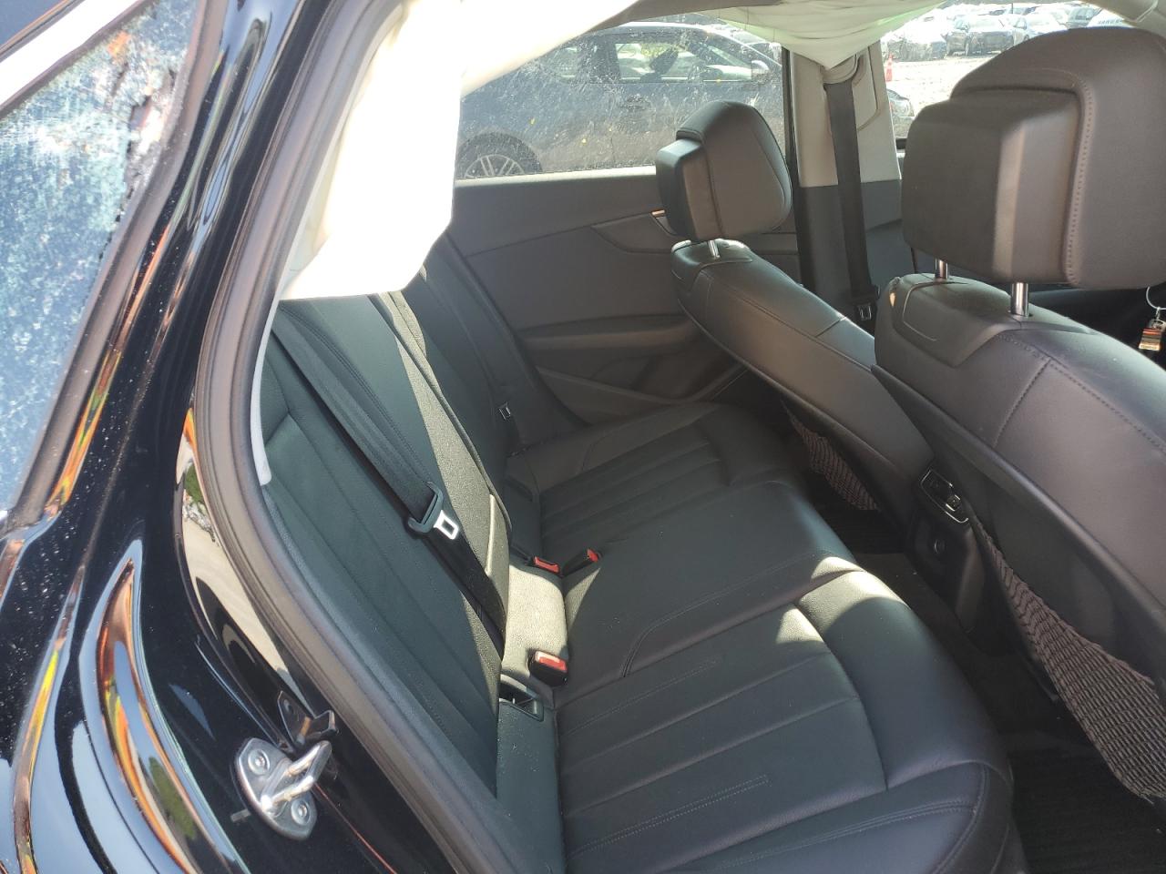 2017 Audi A4 Prestige VIN: WAUFNAF42HN019589 Lot: 59565065