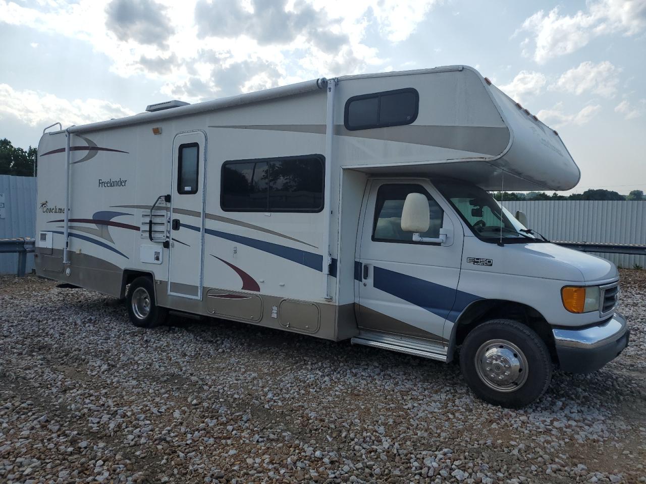 2005 Ford Econoline E450 Super Duty Cutaway Van for Sale in Bridgeton, MO - Side