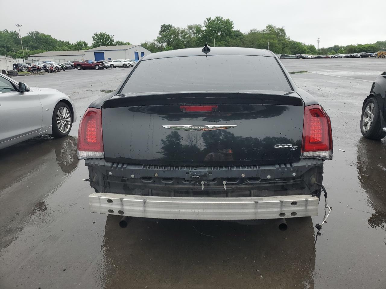 2018 Chrysler 300 S VIN: 2C3CCABT3JH274828 Lot: 57973265