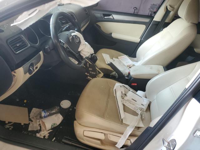 Фото: 3VWDB7AJ6HM295610