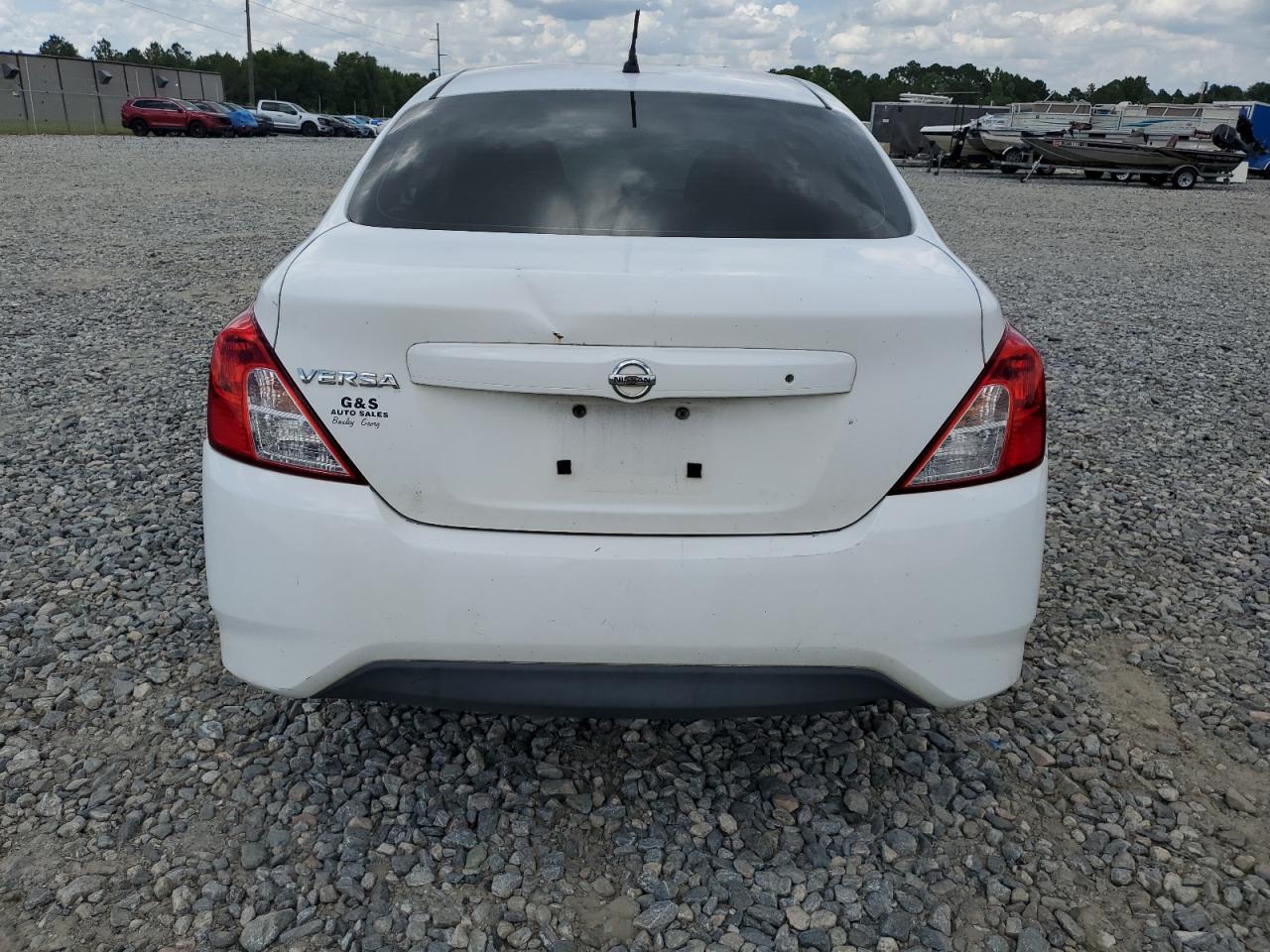 2015 Nissan Versa S VIN: 3N1CN7AP5FL955071 Lot: 61048535