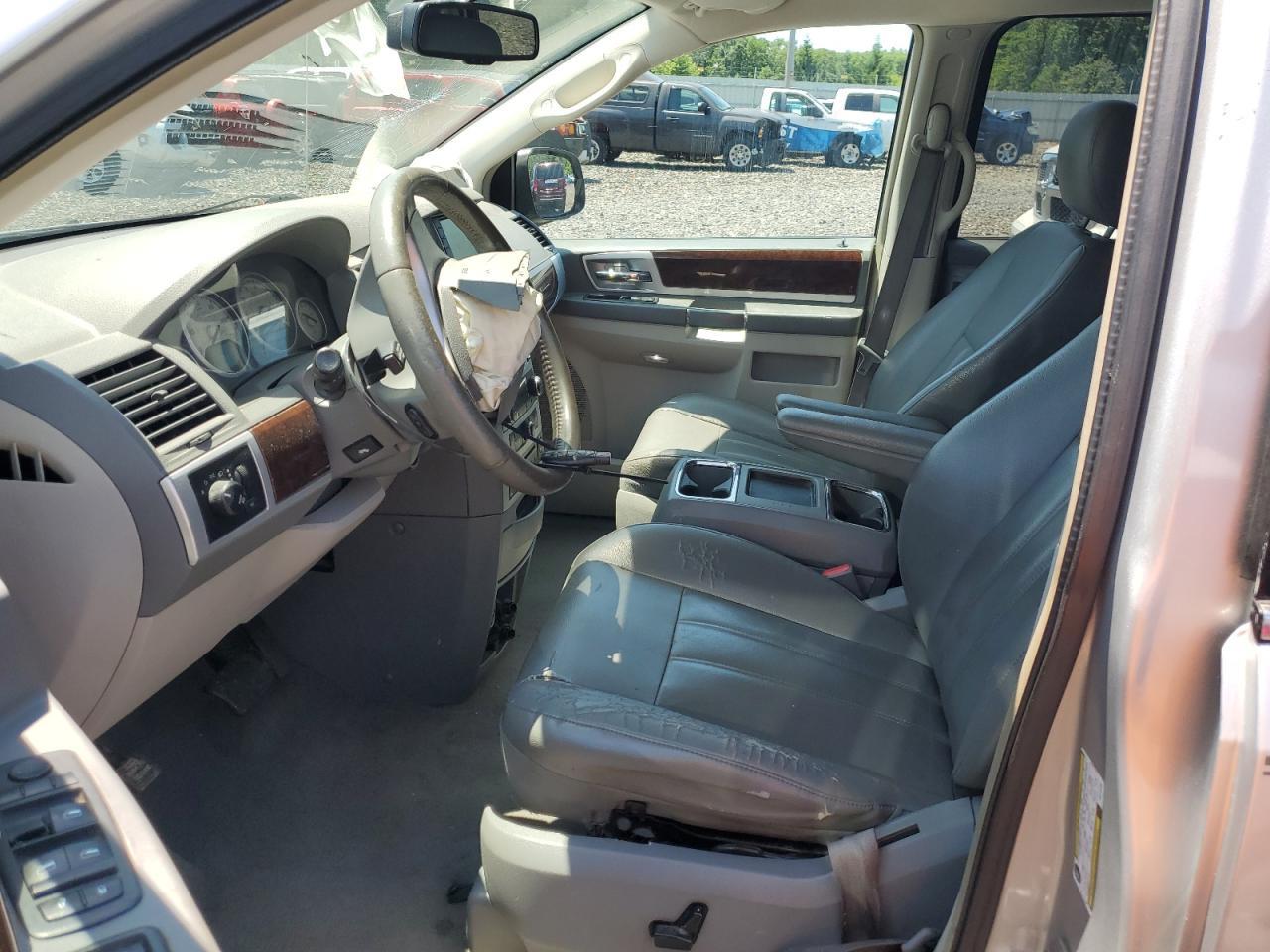 2010 Chrysler Town & Country Touring VIN: 2A4RR5D14AR113755 Lot: 58733085