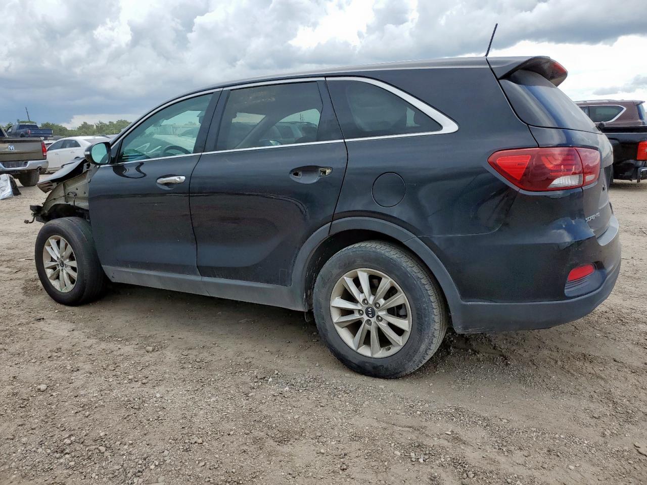 KIA SORENTO 2019 VIN 5XYPG4A58KG560079 zdjęcie 2