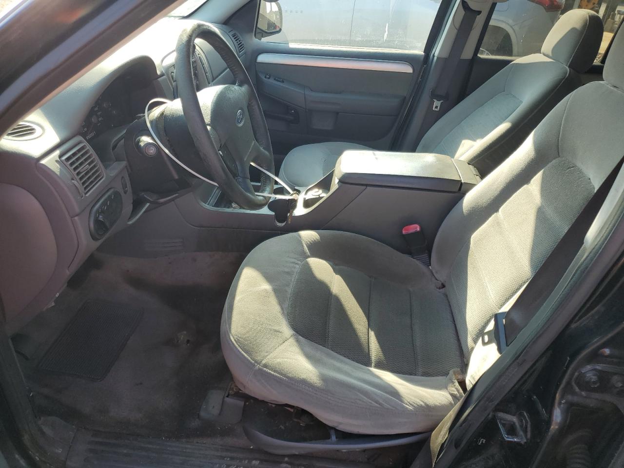 2004 Ford Explorer Xlt VIN: 1FMDU63W94UA01005 Lot: 62083795