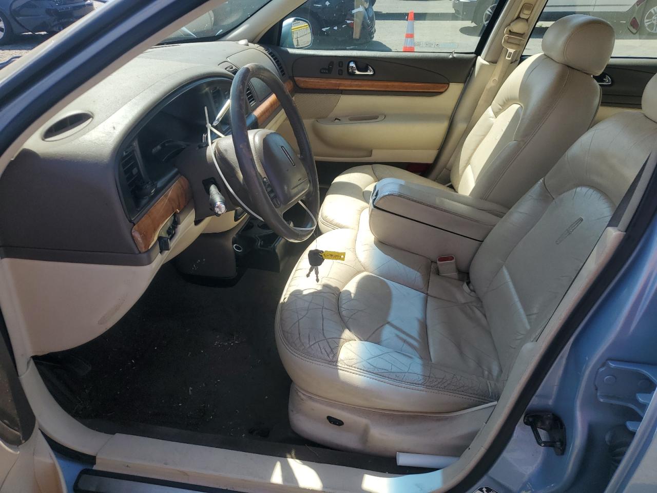 1998 Lincoln Continental VIN: 1LNFM97V3WY664495 Lot: 62292615