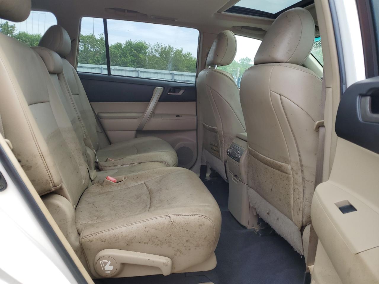 2011 Toyota Highlander Base VIN: 5TDZA3EH6BS015302 Lot: 62764585